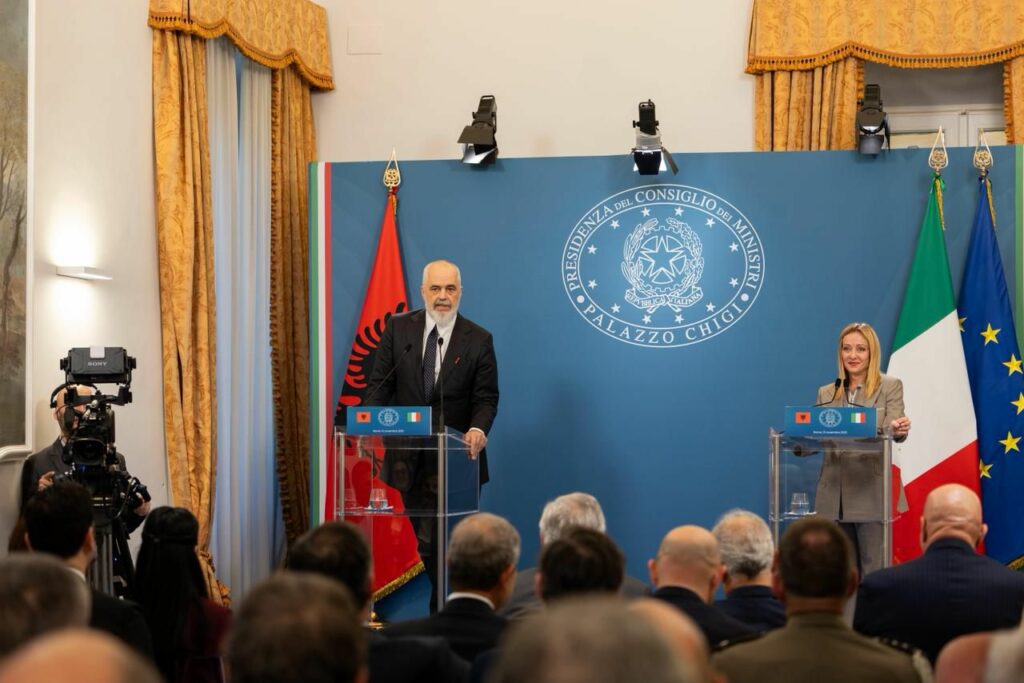 Rama: Gati të futemi në BE edhe pa të drejtë vetoje, mund të përfaqësohemi nga Komisari Europian Italian