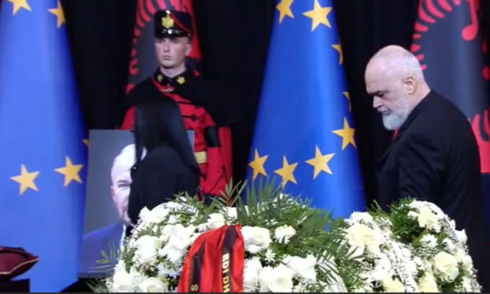 Rama i prekur në homazhet për Nanon: Plasja më vjen që nuk jemi dot sonte për një darkë që nuk ka të paguar!