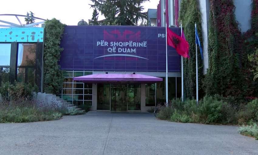 Rama mbledh deputetët e Tiranës në selinë e PS, çfarë pritet të diskutohet?