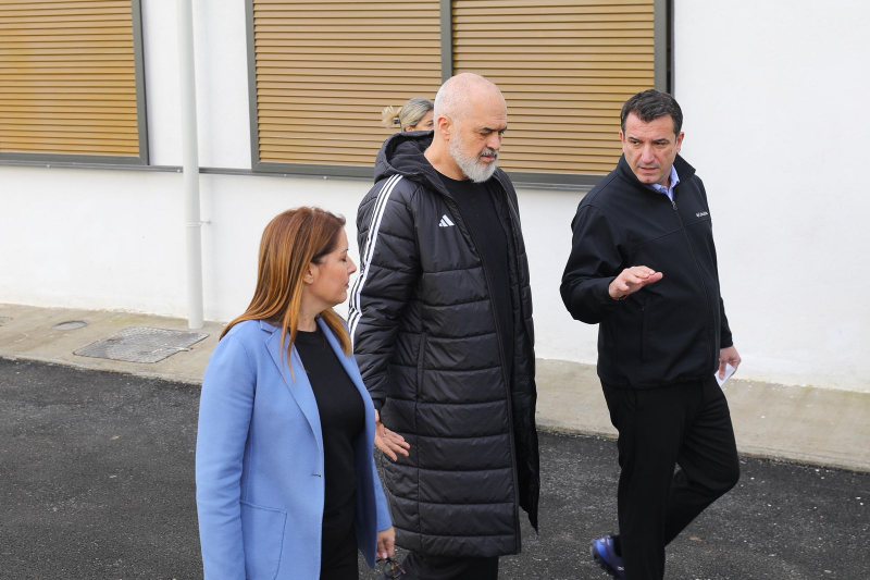 Rama: Pres që Kushtetuesja ta kthejë Erion Veliajn në zyrë