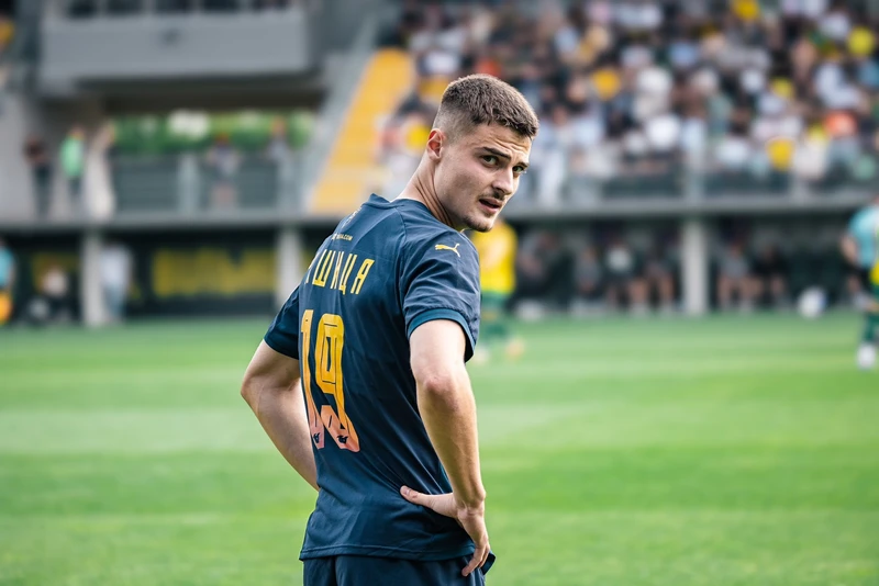 Rashica nuk fal para portës, por goli i ish-sulmuesit të Skënderbeut vlen sa për stastika