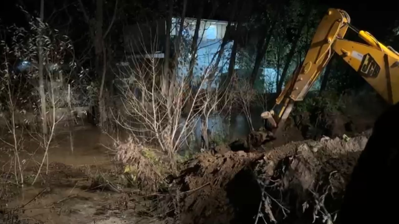 Reshjet e shiut rëndojnë situatën në Maliq, fshati Sheqeras rrezikon të përmbytet