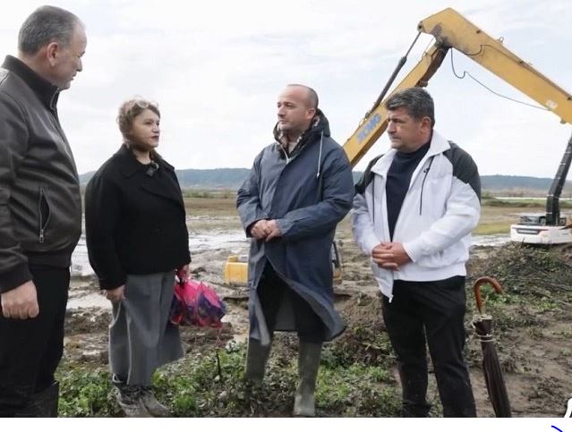 Reshjet intensive vënë në rrezik argjinaturën e lumit Drojë