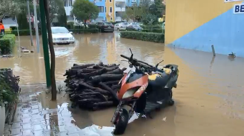 Reshjet në Lezhë, përmbytje në disa lagje, probleme dhe me energjinë elektrike