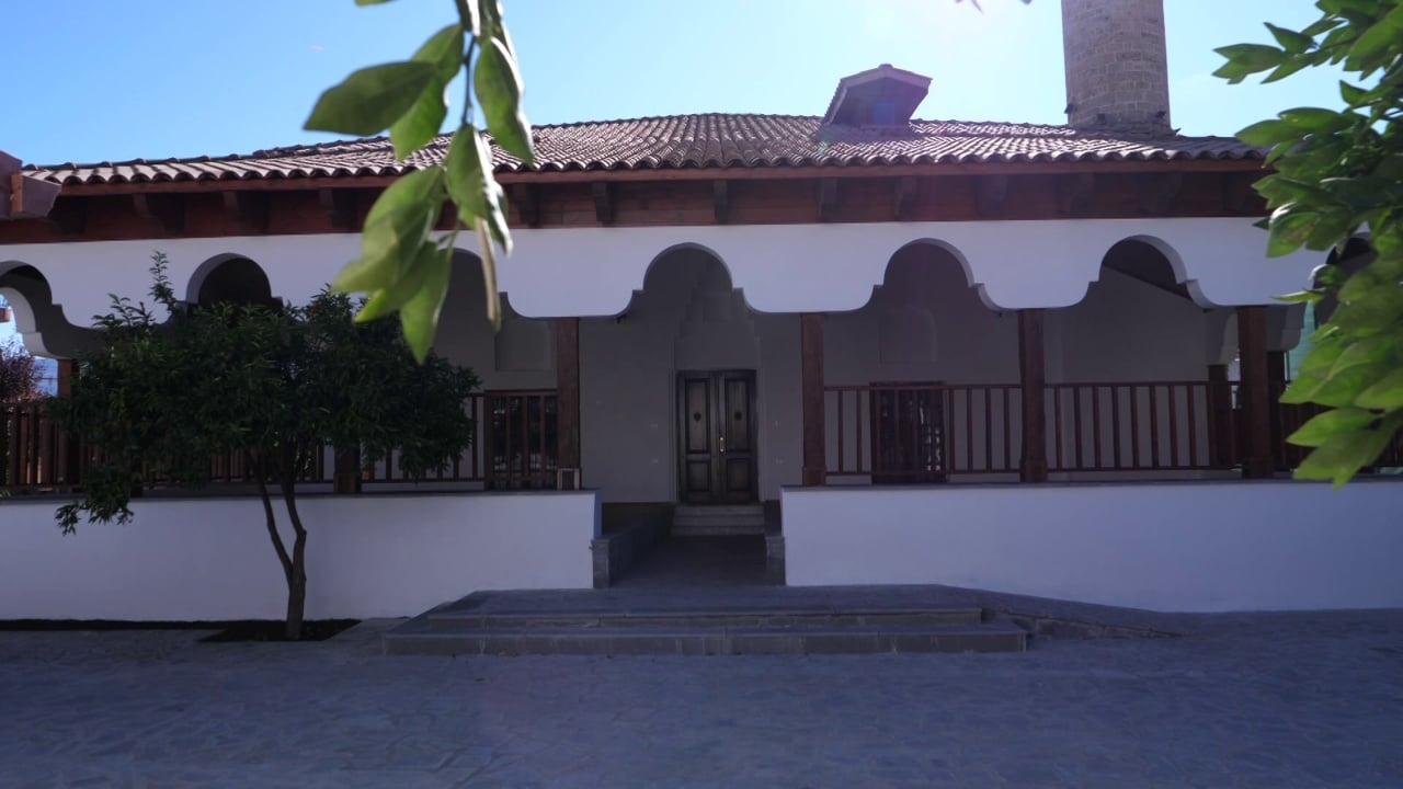 Restaurohet Xhamia Mbret/ Xhamia e Sulltan Bajazitit është ndërtuar 533 vite më parë, në kalanë e Elbasanit