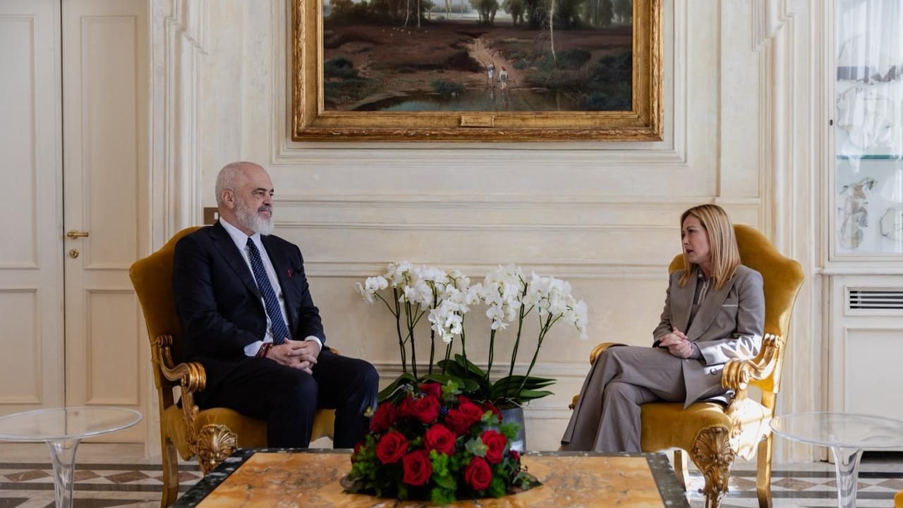 Romë, përfundon mbledhja e dy qeverive, nënshkruhen 16 marrëveshjet dhe memorandumet mes Shqipërisë dhe Italisë