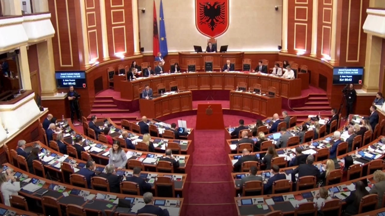 Rrëzohet kërkesa për mocion me debat për Spitalin Onkologjik, 26 vota pro dhe 54 kundër