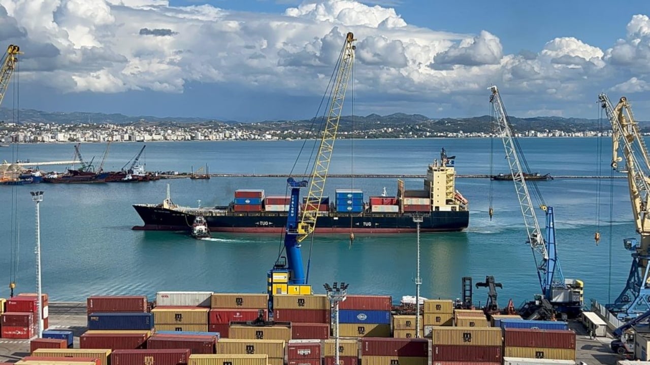 Rritet volumi tregtar nga porti i Durrësit, importet rriten me 27% krahasuar me një vit më parë