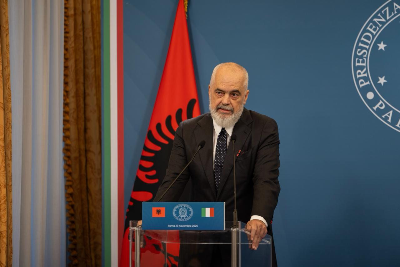 Rruga e Shqipërisë drejt BE dhe raporti me Greqinë, Rama: Deri në 2028, s’do të ketë nevojë t’i tërheq veshin Kyriakos, sepse…