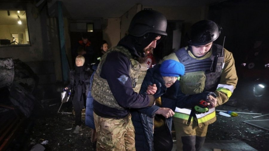 Rusia i dorëzon Kievit mbi 1,000 trupa të ushtarëve ukrainas