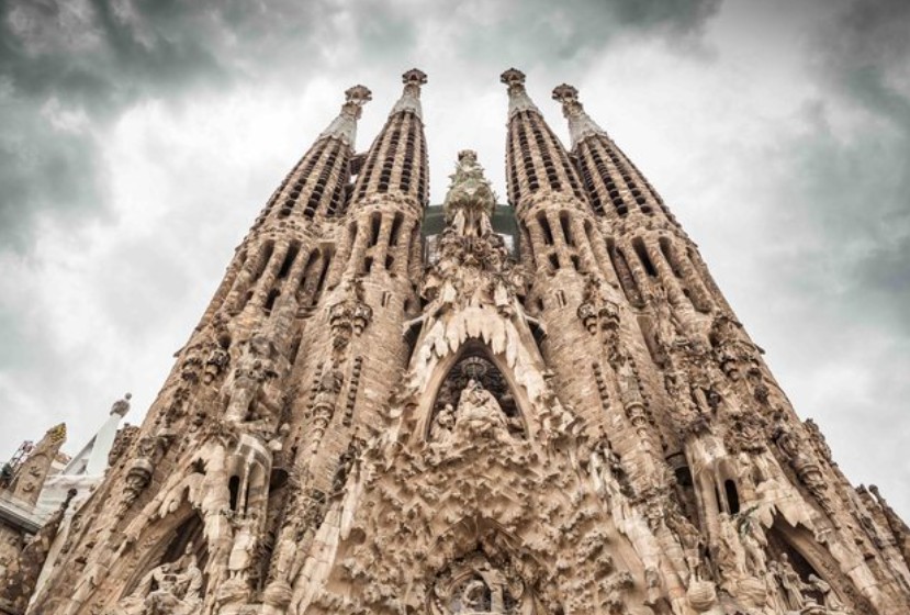 “Sagrada Familia”, tashmë Kisha më e lartë në botë