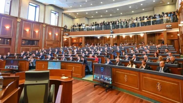 Seanca për qeverinë në Kosovë! Përpjekja e fundit e Vetëvendosjes me mandatar për kryeministër Konjufcën
