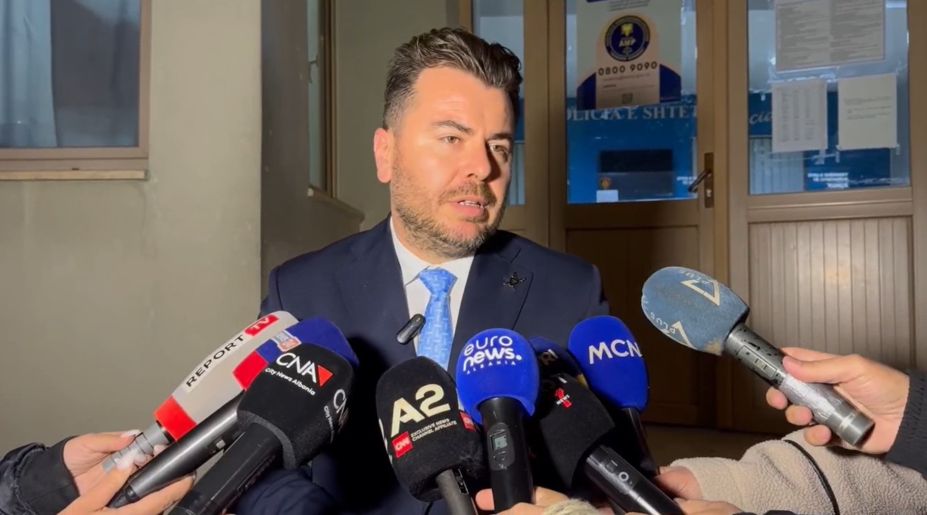 Sherri me anëtarët e këshillit bashkiak për tokat, Kapri mbron 27-vjeçarin nga Pogradeci: Model ii duhur, mbron të drejtat e komunitetit