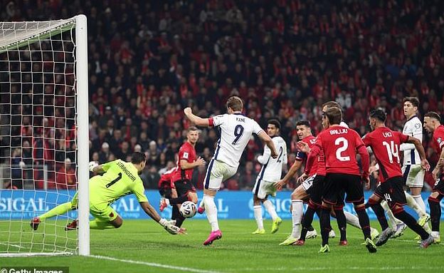 Shqipëria bën një ndeshje të madhe për 70 minuta, anglezët na ndëshkojnë në fund me dy gola