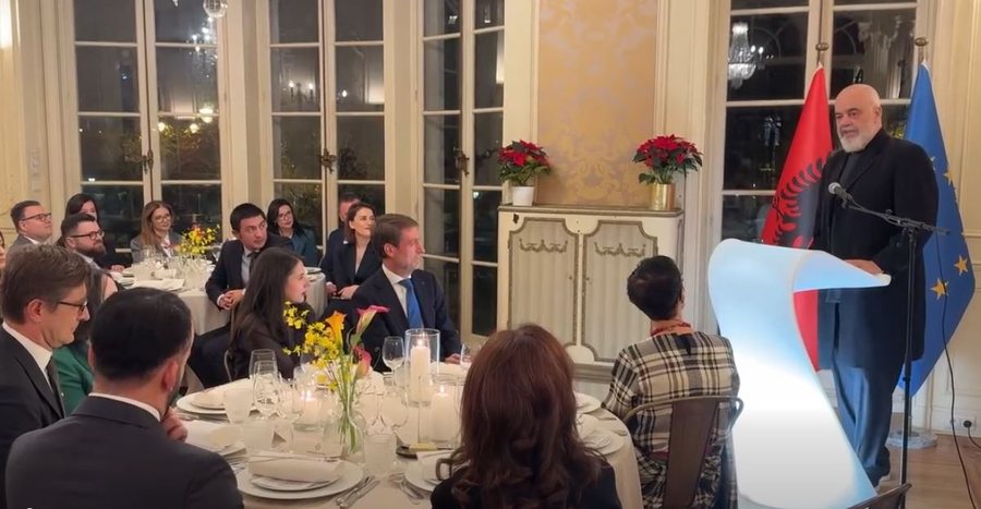 Shqipëria hap selinë në BE, Kos: Kjo është shtëpia juaj e re; Rama: Dikur ishte shi dhe ftohtë, sot është ndryshe