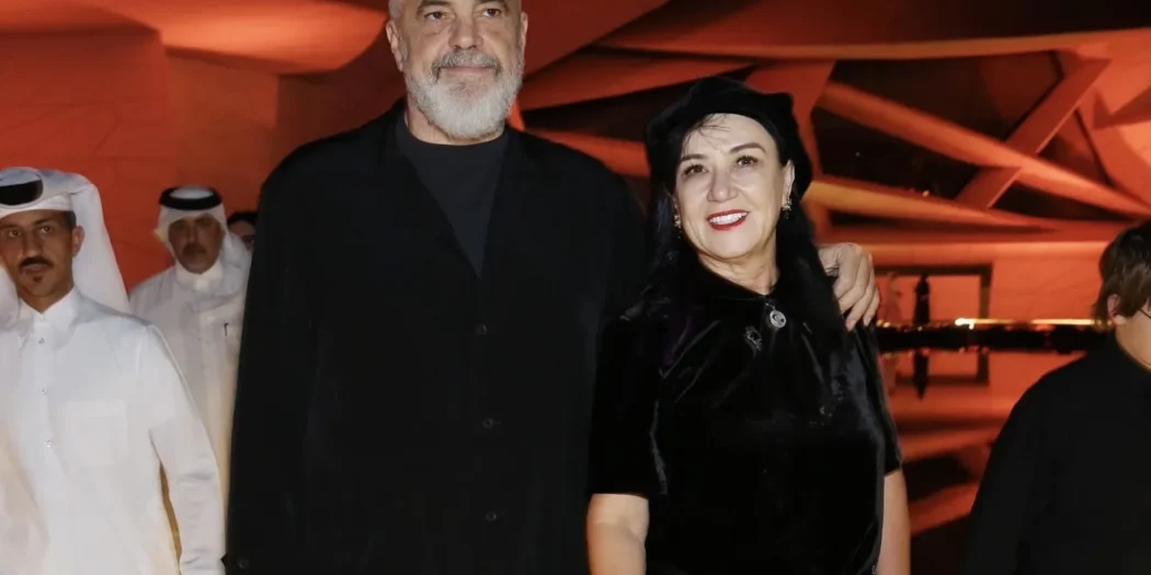 Shqipëria pëmbytet/ Rama me Lindën në javën më luksoze të modës në Katar, fotot…