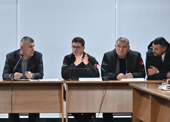 Situata e motit në vend/ “Orë të vështira”- Vengu: Ja zonat më me risk, në fshatin ku u shemb ura do të…