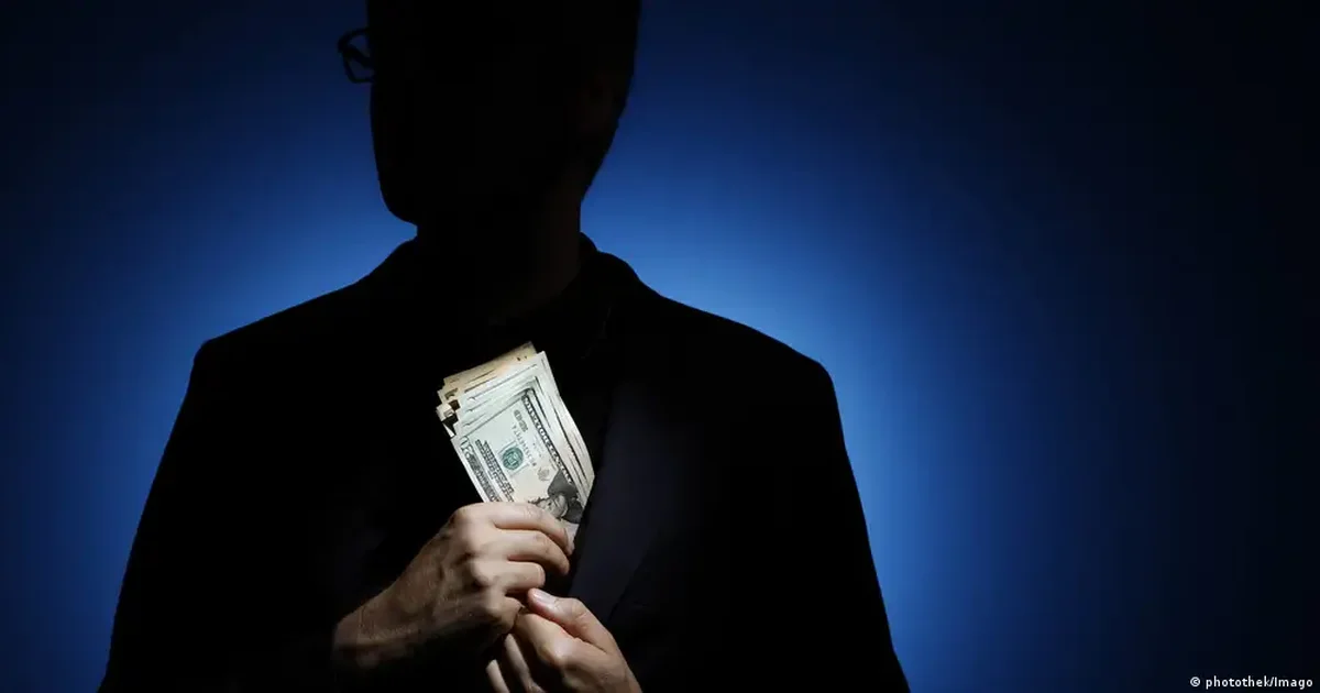 Skandal korrupsioni në Ukrainë, në krye bashkëpunëtori i ngushtë i Zelenskit