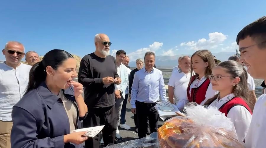 Skandali i Qukës-Qafë Pllocë/ 2T e Sakove dhe Rawafed përlanë 75 mln usd për vetëm 9 km rrugë, që u shemb një muaj pas inaugurimit