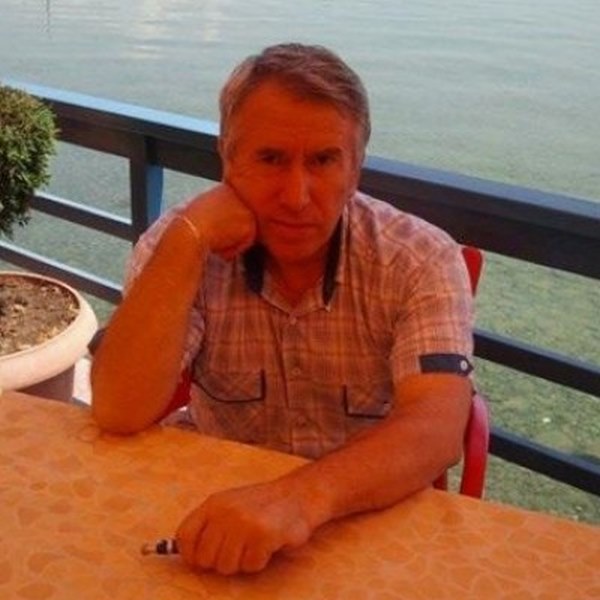 Skënder Rusi: E dashur nënë… tani që s’të kam…