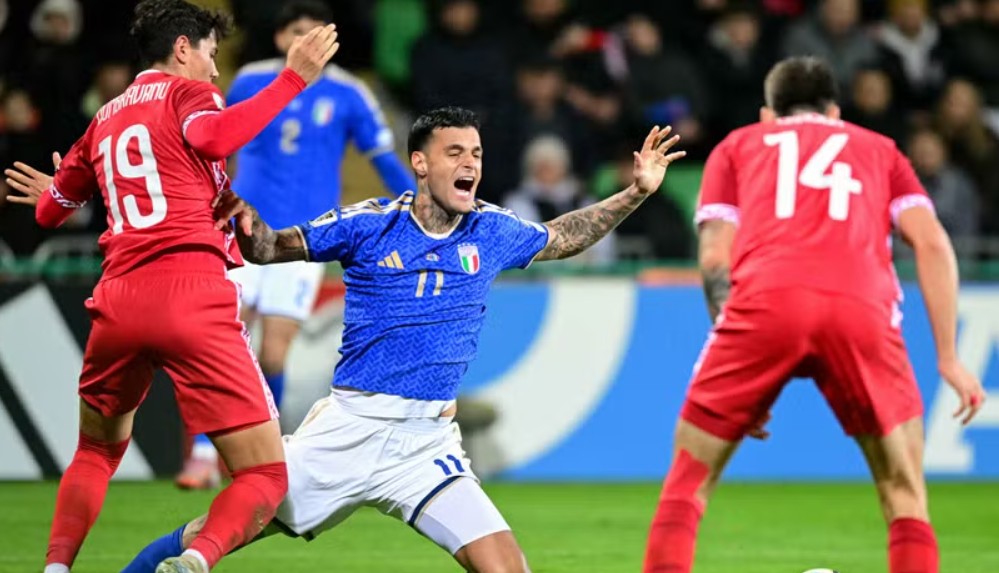 “Skuqet” Ronaldo, Mbappe dhe Olise dërgojnë Francën në Botëror. Italia fiton në frymën e fundit (video)