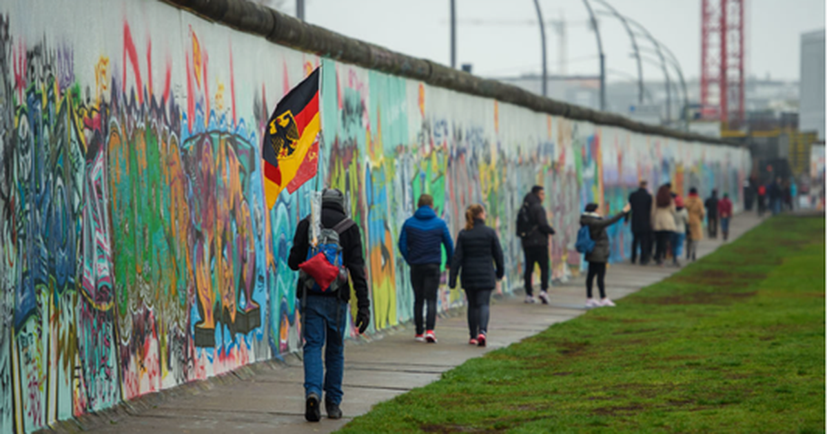 Sot 36 vjet nga rënia e Murit të Berlinit, që shënoi dhe fundin e Luftës së Ftohtë