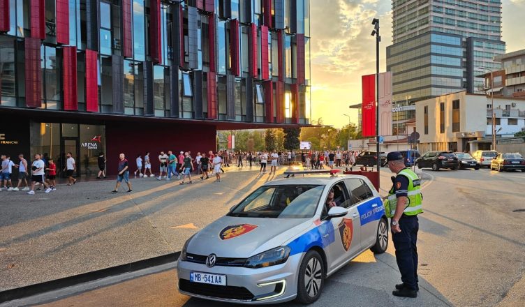 Sot ndeshja Shqipëri – Angli, rrugët që bllokohen në Tiranë që prej orës 14:00