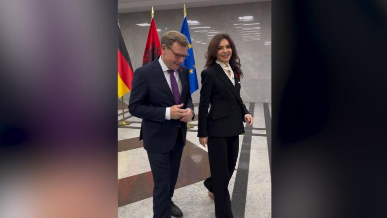 Spiropali mirëpret homologun gjerman Wadephul: Mbështetje për integrimin e Shqipërisë në BE