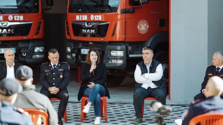 “Standard i barabartë”/ Ministrja Koçiu, takim me trupën zjarrfikëse të Fierit: Ky është objektivi ynë