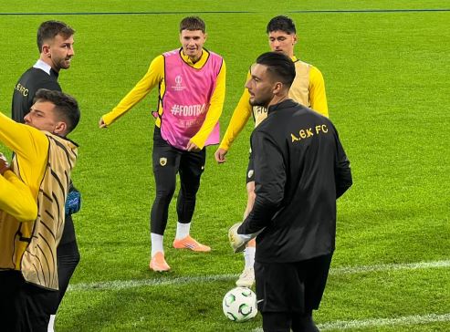 Strakosha në Itali, bashkë me te edhe ish-ët e Milanit, Interit e Juventusit