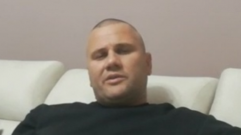 Sulmi me armë zjarri ndaj automjetit në lëvizje, zbulohet identiteti i të plagosurit. “Juli i Pashakos”, kundërshtar i Aldo Bares