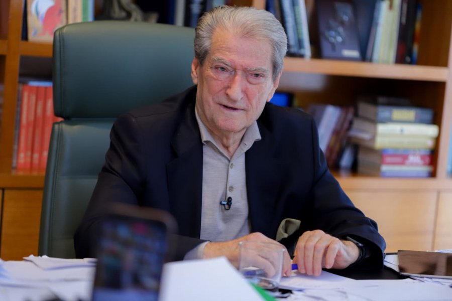 SYRI TV/ Berisha bashkëbisedim me qytetarët: Rama i lidhur me kartelet drogës