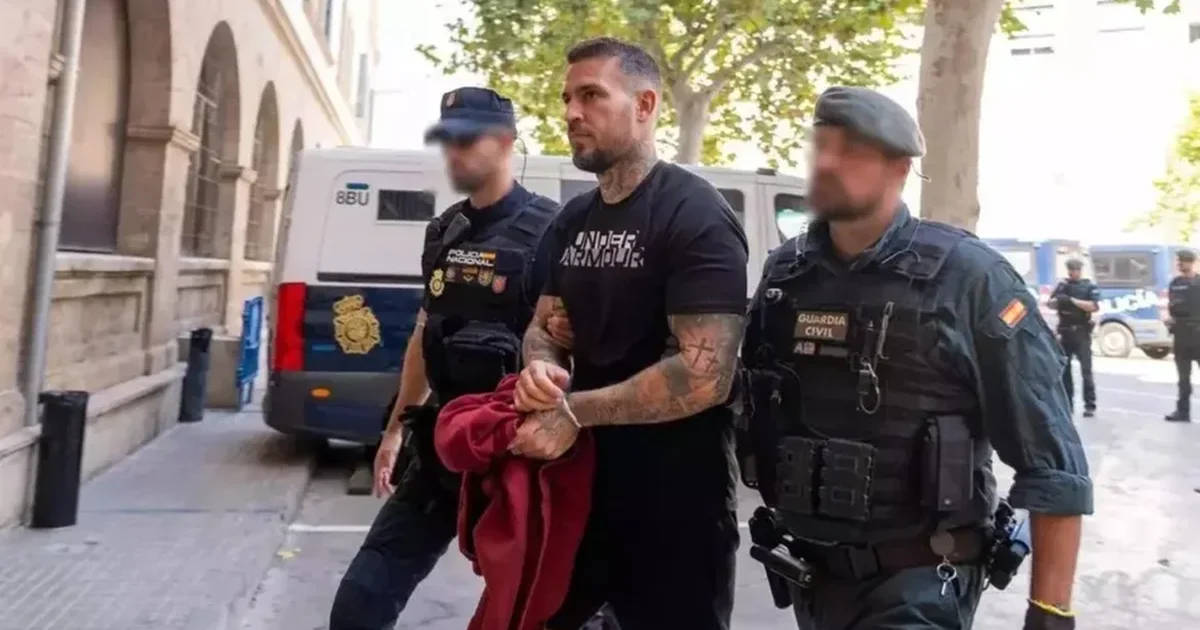 “Ta lirojmë këtë bukuroshin…”! Kush është krimineli “më i ri” në rrjet që po “çmend” vajzat shqiptare?