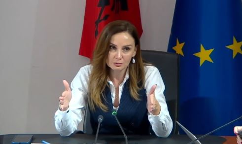 Tabaku/ Nuk diskutojmë buxhetin pa ardhur ministrja e Shëndetësisë