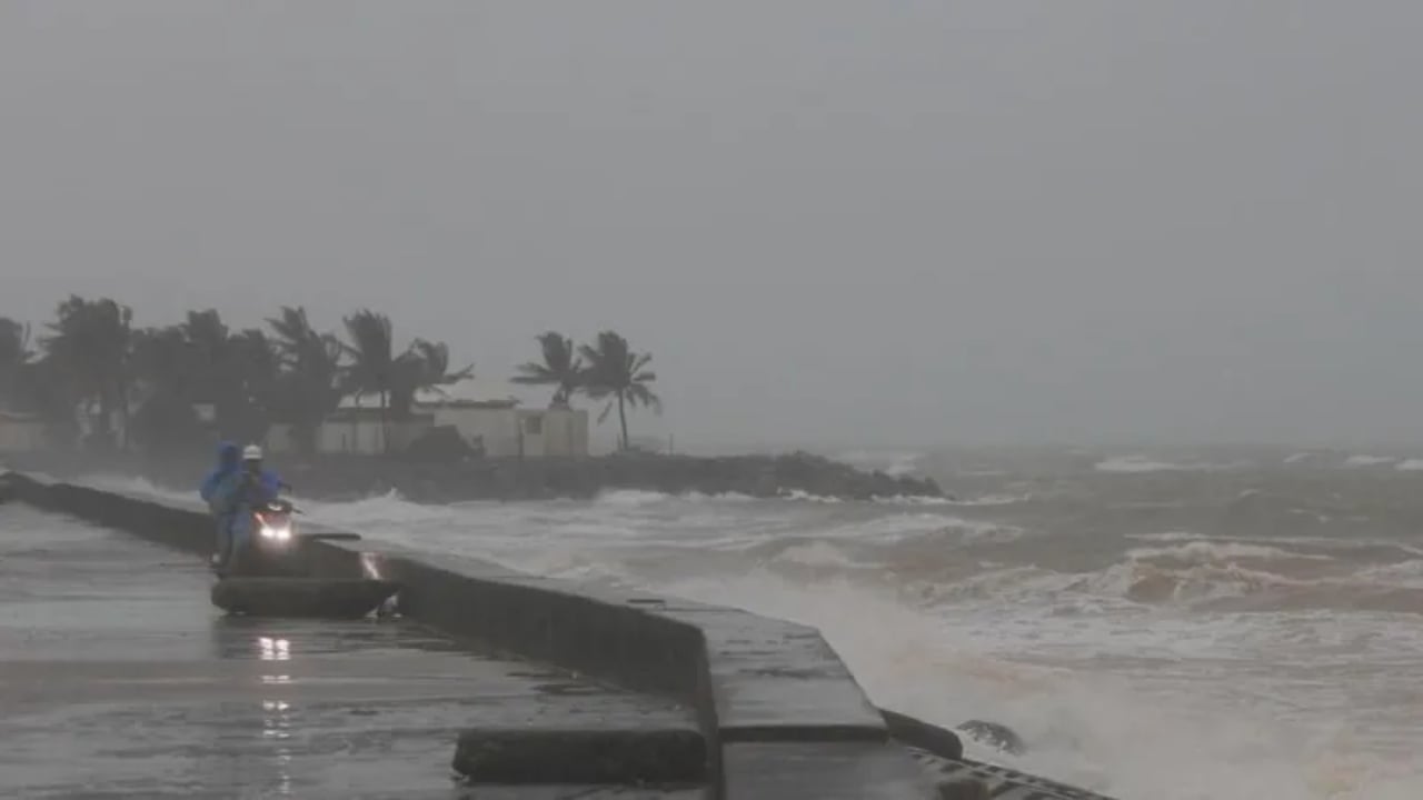 Tajfuni i fuqishëm “mbërthen” Vietnamin, autoritetet nën alarm, në Filipine të paktën 114 viktima