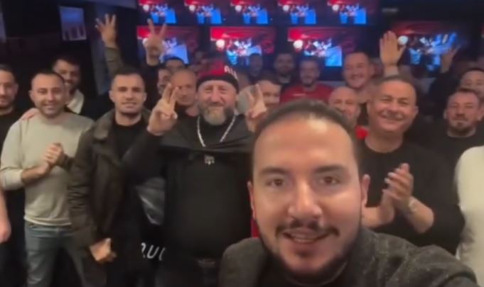 Takim me bashkëatdhetarët, Salianji mbështet kombëtaren nga Hamburgu