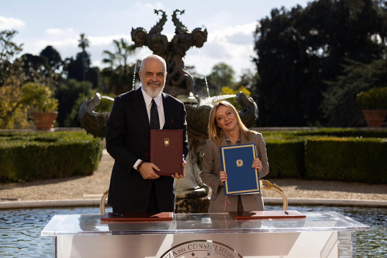 Takimi historik në Romë/ Një qeveri për 24 orë, Shqipëria dhe Italia firmosin 16 marrëveshje bashkëpunimi