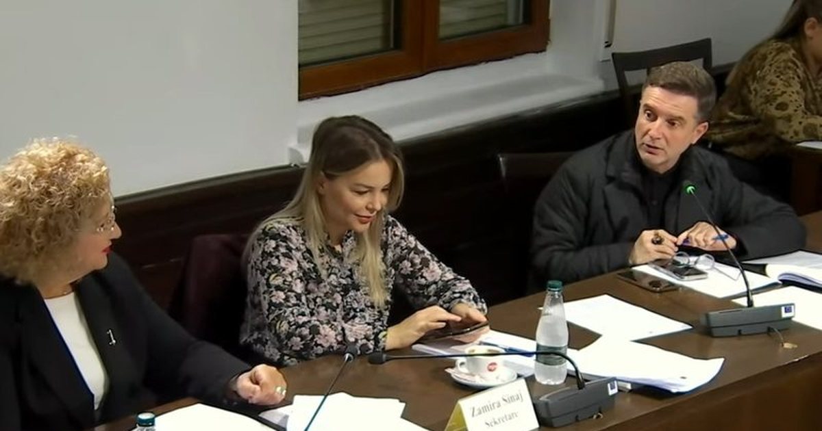 “Të gjithë turren deputeti, por ‘ujku’ të than”! Braçe: Të hetohet pasuria e drejtorëve të Tatimeve dhe Doganave