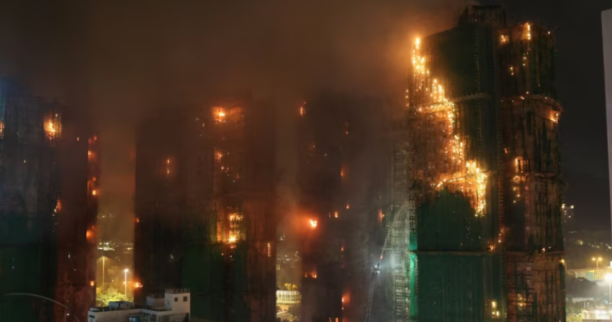 Të paktën 36 të vdekur dhe qindra të zhdukur nga zjarri në ndërtesat e Hong Kongut