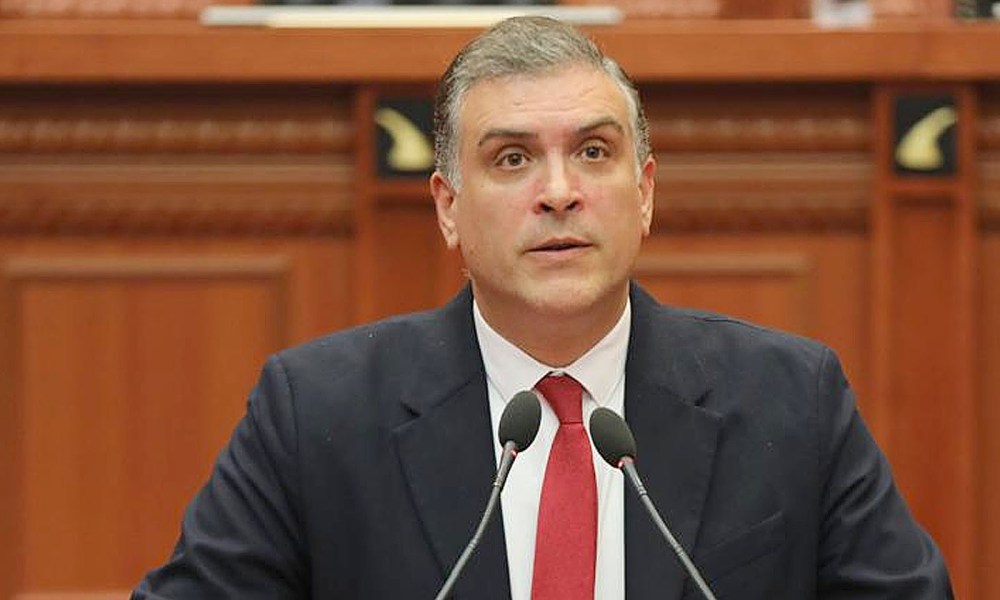 Tedi Blushi: Presidentit të PL nuk i lejohen takime apo telefonata, komunikojmë me letra