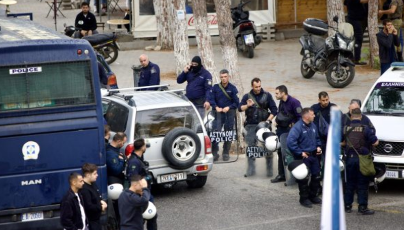 Terror në një fshat të Kretës, 2 të vdekur pas përplases me armë mes dy familjeve në konflit prej vitesh