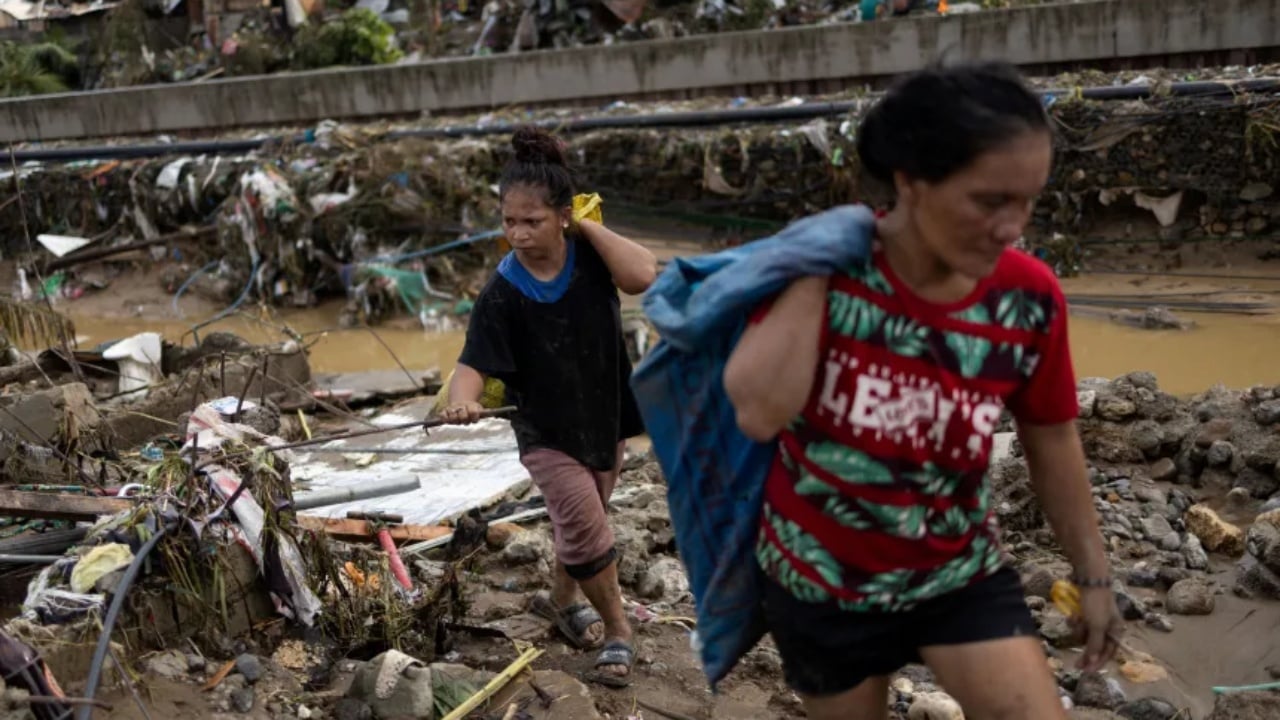 Thellohet bilanci nga tajfuni “Kalmaegi” në Filipine, 114 të vdekur dhe mijëra të zhvendosur