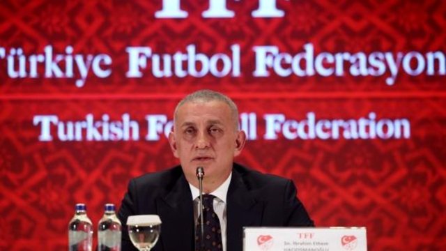 Thellohet skandali në futbollin turk, në pranga 17 arbitria dhe presidentii një klubi të SuperLig