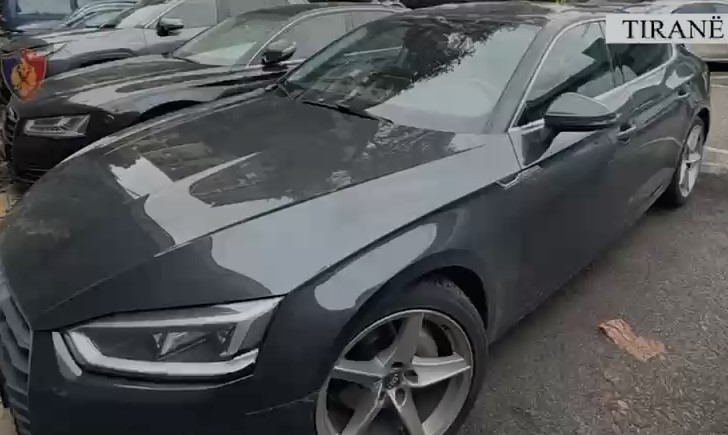 Trafikonin automjete të vjedhura me qëllim shitjen në Shqipëri, sekuestrohen 2 makina me vlerë rreth 105 mijë euro