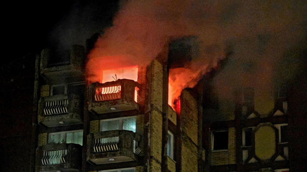 Tragjedi në Bosnje-Hercegovinë, zjarri në azilin e pleqve u merr jetën të paktën 10 personave