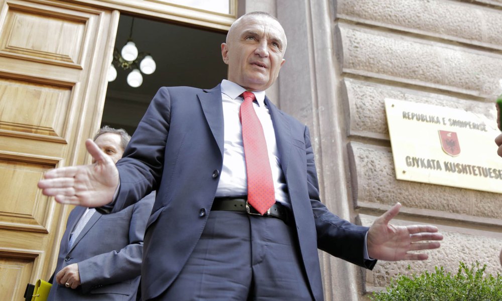 Tre vendimet e Gjykatave Meta i cilëson antikushtetuese/ Kushtetuesja pranon kërkesën për shqyrtimin e vendimeve mbi arrestin