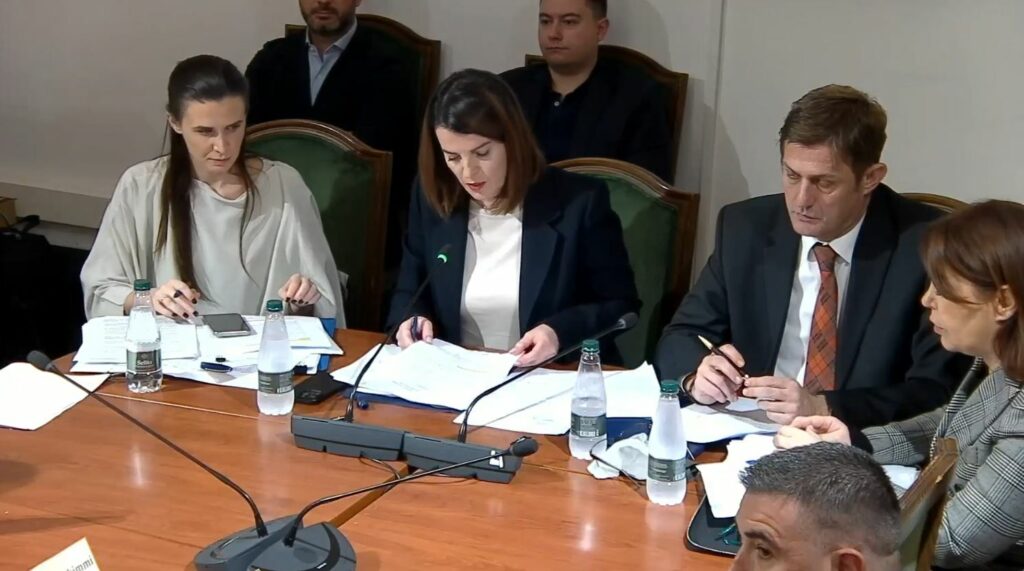 Tre vrasjet në një ditë, Koçiu: Histori tragjike, por nuk implikohet puna e policisë