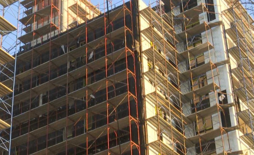 Tregu i pronave del jashtë kontrollit? Parashikimi tremb blerësit për 2026-n, shifrat ndezin alarmin