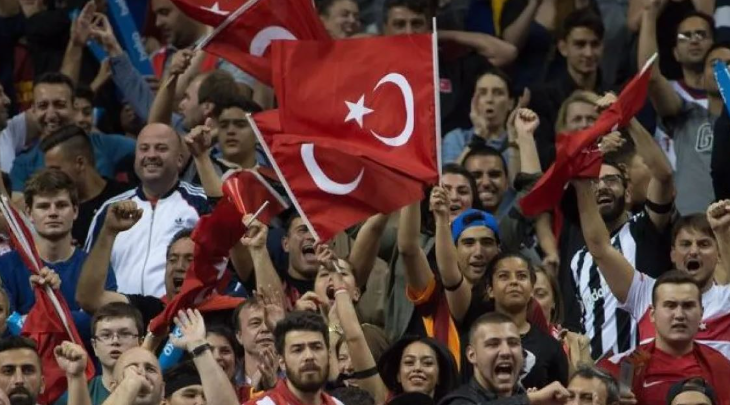 Tronditet futbolli turk, mbi 1 mijë futbollistë të përfshirë në baste