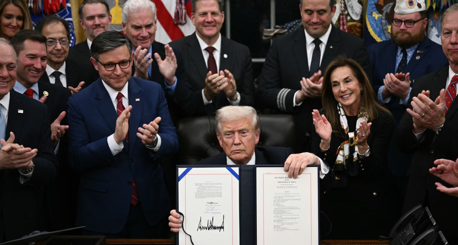 Trump nënshkruan projektligjin për rihapje të Qeverisë amerikane